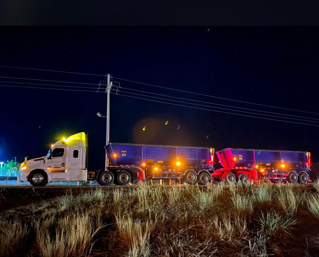 Configuración full de tolvas PIMASON en operación nocturna